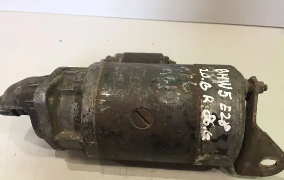 BMW 5 E28 Starter motor 0001311100 27236 1005823