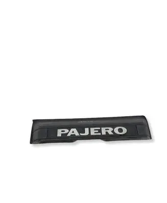 Mitsubishi Pajero Trunk door license plate light bar 