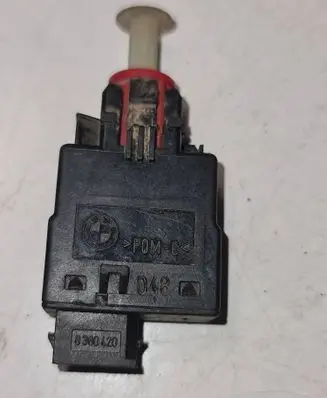 BMW 3 E36 Brake pedal sensor switch 8360420 110187