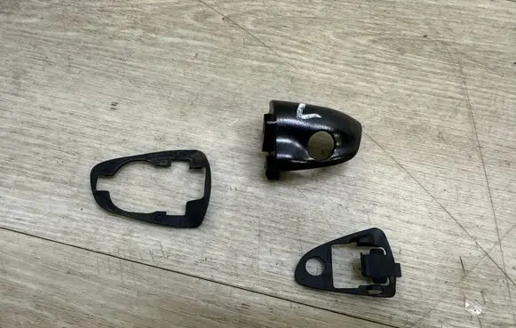 Front door exterior handle/bracket