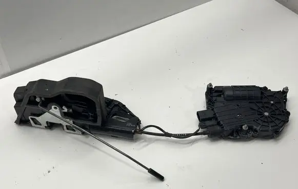 BMW 7 F01 F02 F03 F04 Rear door soft close latching motor 4153309800 7185687