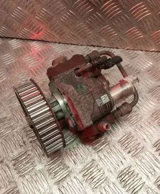 Toyota Avensis T250 Fuel injection high pressure pump 221000G010