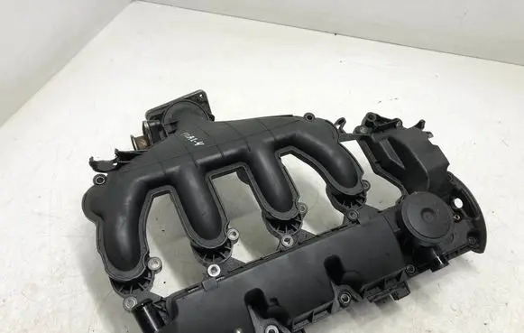 Ford C-MAX I Intake manifold 9645977980