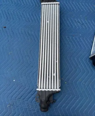 Opel Corsa E Intercooler radiator 96310 001918 40001036