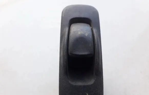 Mitsubishi Carisma Electric window control switch