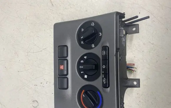 Opel Zafira A Climate control unit 024420732 PA66GF15 501963