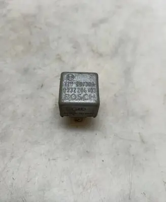 Mercedes-Benz 208 308 Other relay 0332204103