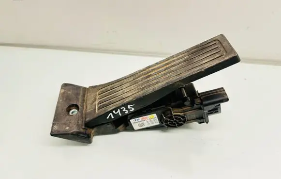 KIA Optima Accelerator throttle pedal 20428A1d4200