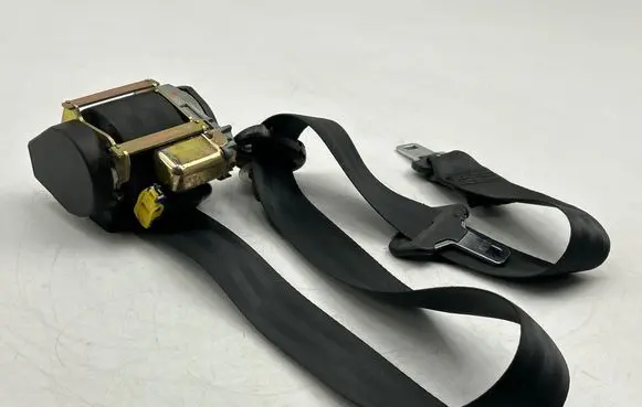 Opel Vivaro Rear seatbelt