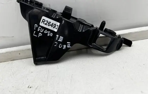 Peugeot 208 II Front bumper mounting bracket 9871769480