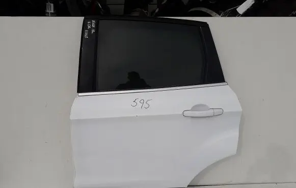 Ford Kuga II Rear door