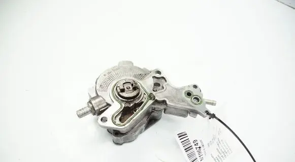 Audi A4 S4 B6 8E 8H Vacuum pump 020114D