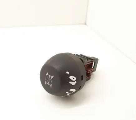 Toyota RAV 4 (XA30) Differential lock switch 