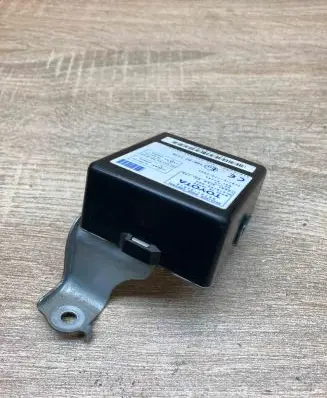 Toyota Corolla Verso AR10 Door control unit/module 897410F010 61B168000