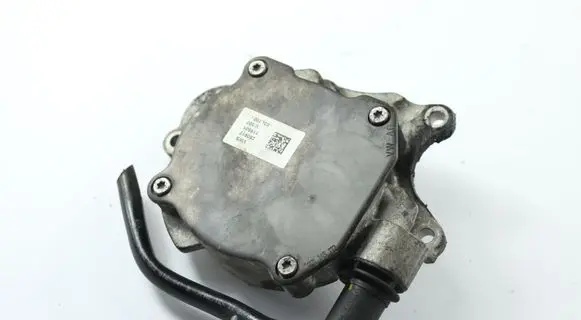 Skoda Fabia Mk2 (5J) Vacuum pump 03L145207