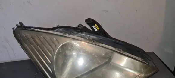 Ford Focus Headlight/headlamp XS4113005PM