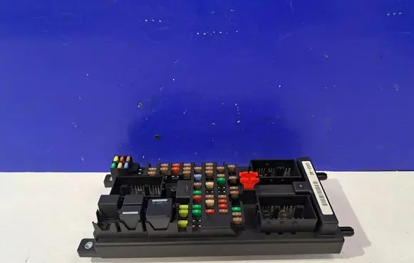 Jaguar F-Type Fuse module GX53AD