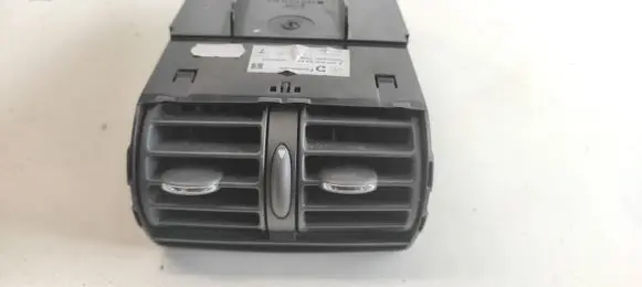 Mercedes-Benz C W203 Rear air vent grill A2038300454