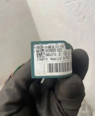 KIA Sorento Airbag deployment crash/impact sensor 959303E600 21060115 5WK43715