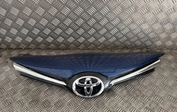 Toyota Avensis T270 Front grill 5311405120