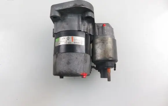 Renault Scenic I Starter motor D7E22