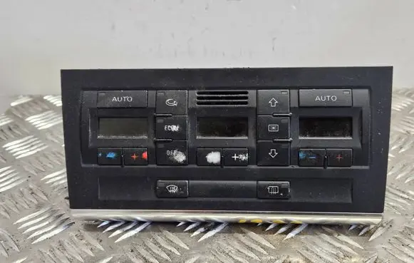 Audi A4 S4 B6 8E 8H Climate control unit 8E0820043H 0710021
