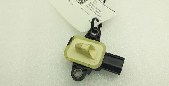 Mazda CX-3 Airbag deployment crash/impact sensor DA8A57KC0 K3239