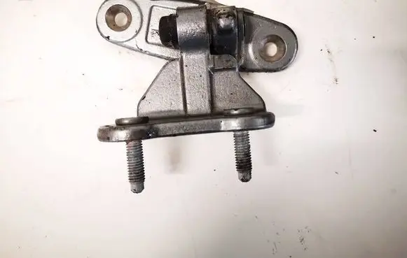 Mercedes-Benz C AMG W204 Rear door lower hinge 