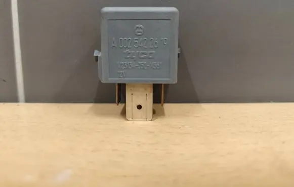Mercedes-Benz ML W163 Other relay A0025422619 2313235