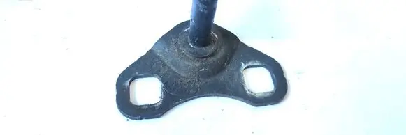 Land Rover Discovery 3 - LR3 Trunk lock loop 