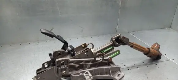 Ford Focus C-MAX Steering wheel column trim