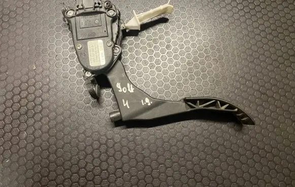 Volkswagen Golf IV Accelerator throttle pedal 6Q1721503B 6PV00849501