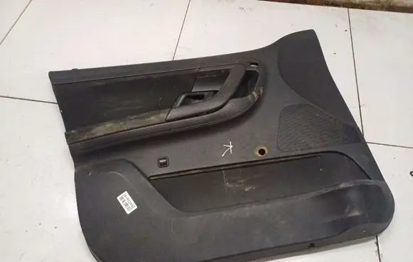 Skoda Roomster (5J) Front door card panel trim 5J7867011