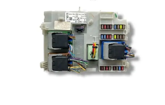 Ford Mondeo MK IV Fuse box set AG9T14A073BE 116RA000084 LTQF01125TP