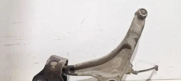 Volvo V70 Front lower control arm/wishbone 31429321