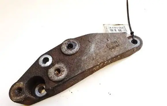 Opel Zafira B Engine mounting bracket 24459782