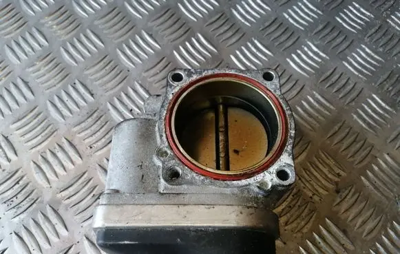 BMW 5 E60 E61 Throttle valve 7502444 13547502444