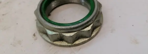 Nuts/bolts