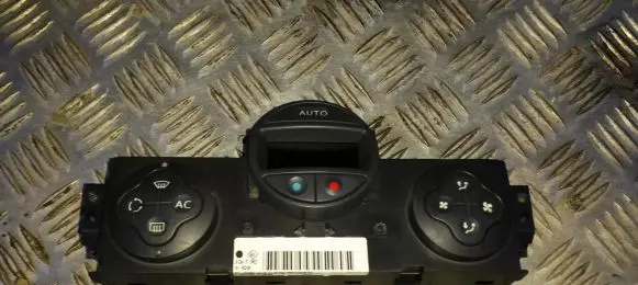 Renault Megane II Climate control unit 8200344840 030985Z