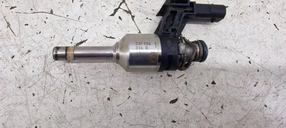 Volkswagen Golf VI Fuel injector 03F906036B