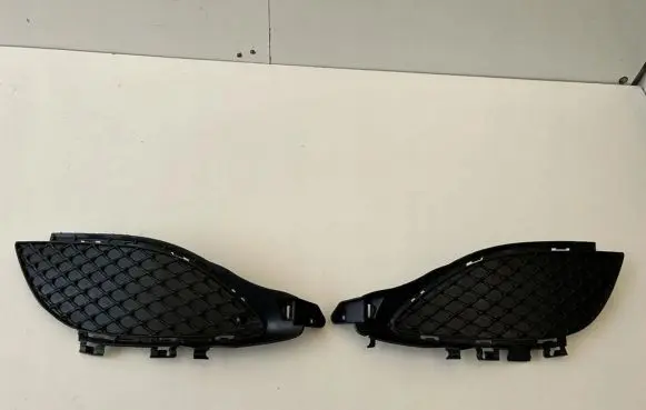 Mercedes-Benz A W176 Front bumper lower grill 1768850322