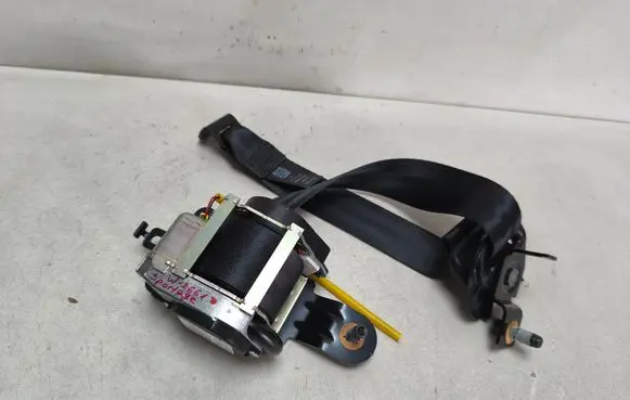 KIA Sportage Rear seatbelt 89820F1000WK