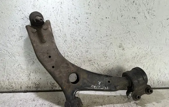 Front lower control arm/wishbone