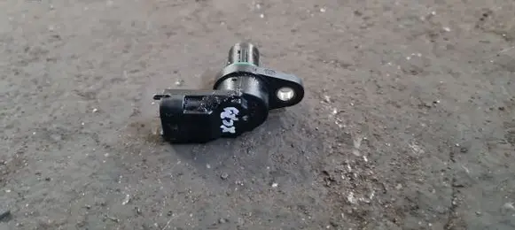 Volvo XC70 Camshaft position sensor 8658726