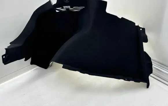 Trunk/boot lower side trim panel