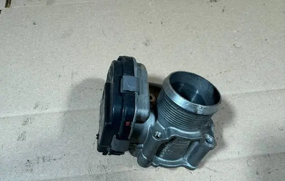 Peugeot 3008 I Throttle valve 9673534480 28275019 118373