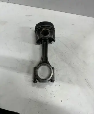 Volkswagen Transporter - Caravelle T5 Piston with connecting rod 151174