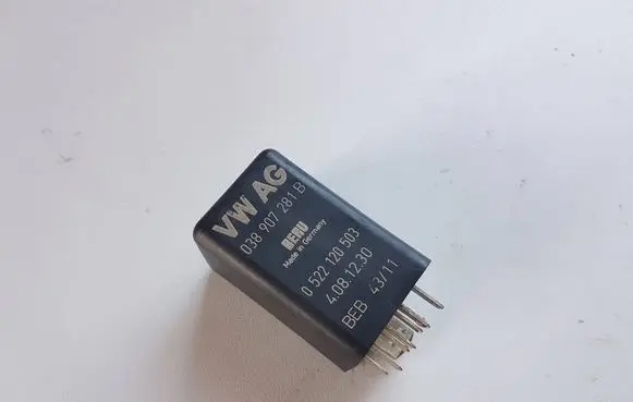 Audi Q5 SQ5 Glow plug pre-heat relay 038907281B 0522120503