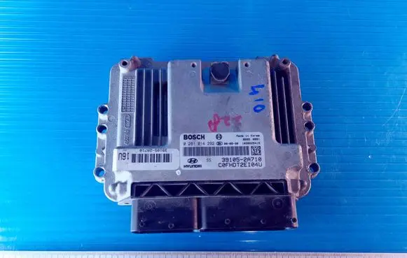 Hyundai i30 Engine control unit/module 0281014292 391052A710