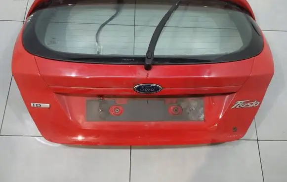 Ford Fiesta Tailgate/trunk/boot lid 